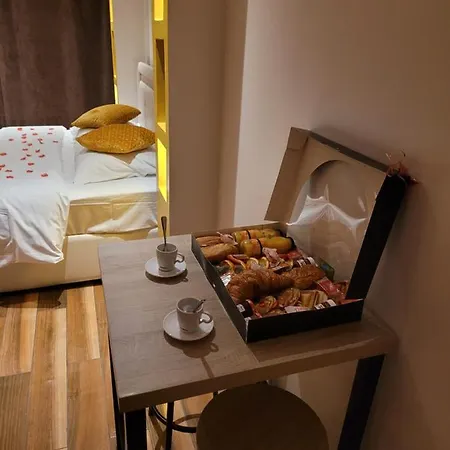 Spa Celyna Appartement Avec Jacuzzi Privatif Lyon Exterior foto